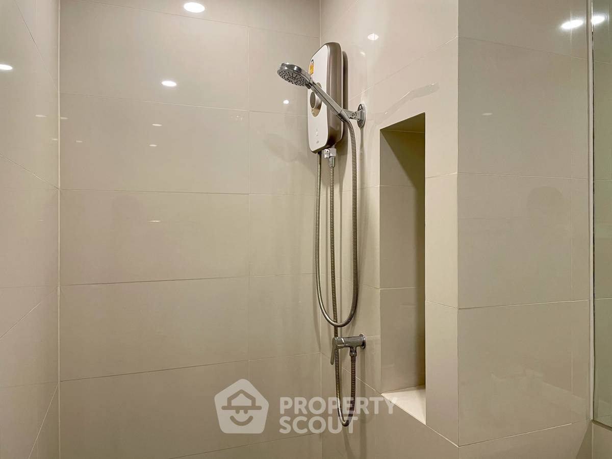 picture High-Floor 1-BR 31 Sqm At Knightsbridge Prime Sathorn, BTS Saint Louis (ID 495703) - 3/11