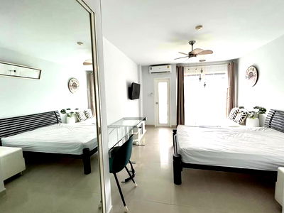 เช่าคอนโด เซ็นทรัล พลาซ่า แกรนด์ พระราม 9 : 🏠RB22504 ให้เช่าถูกมาก📢ไอ-เฮาส์ ลากูน่า การ์เด้น 👉🏻แอดไลน์ @062mnigk( มี @ ด้วย) แอดมินตอบไว