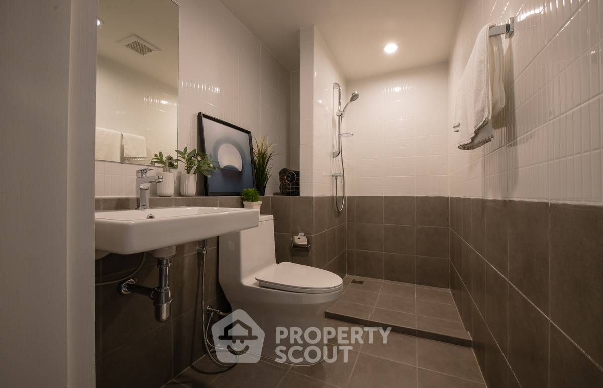 picture 1-BR Condo at Niche Mono Rama 9 in Bang Kapi (ID 635696) - 8/14