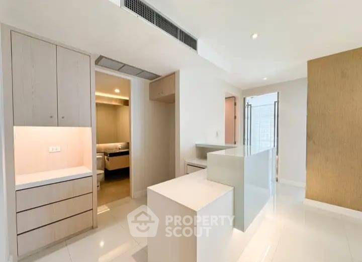 รูป คอนโด 2-ห้องนอน ที่ แกรนด์ หลังสวน คอนโดมิเนียม ใกล้ BTS ราชดำริ (ID 1837512) - รูปที่ 8/11