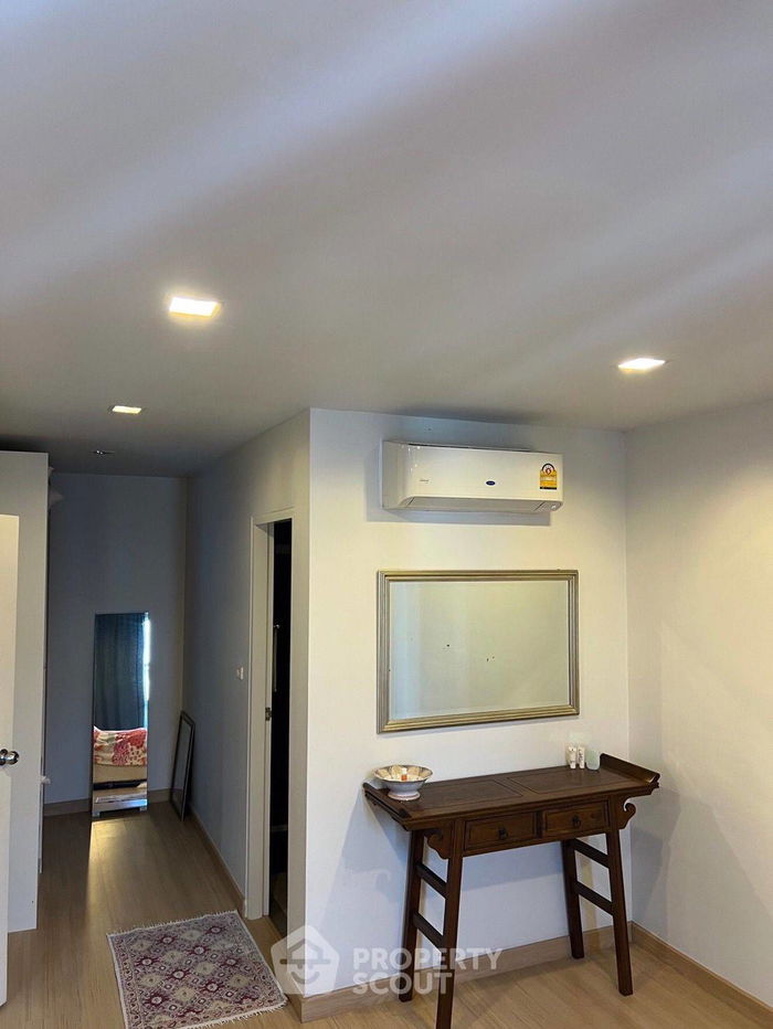 รูป คอนโด 1-ห้องนอน ที่ สาทร พลัส ออน เดอะ พอนด์ คอนโดมิเนียม ใกล้ MRT คลองเตย (ID 2057903) - รูปที่ 6/8