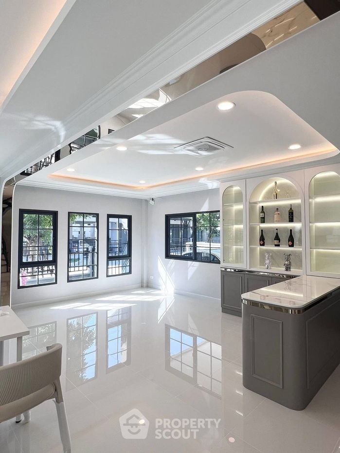 รูป บ้าน 4-ห้องนอน ที่ เซนโทร บางนา ใน บางแก้ว (ID 2518990) - รูปที่ 6/12