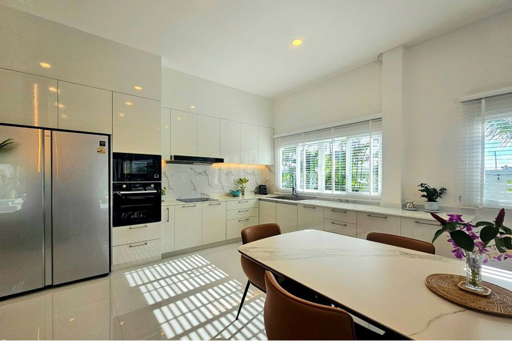 รูป [920601001-588] ขายบ้านหรูใหม่ 3 ห้องนอน 3 ห้องน้ำ ในซอยหัวหิน 70 - รูปที่ 27/52