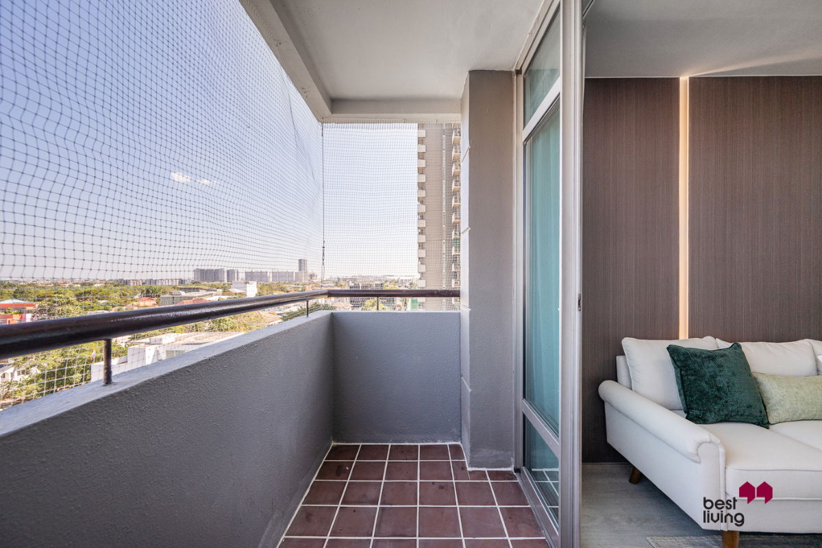 picture Large corner unit with lake view, quiet and peaceful ideal for familiy - 4/4