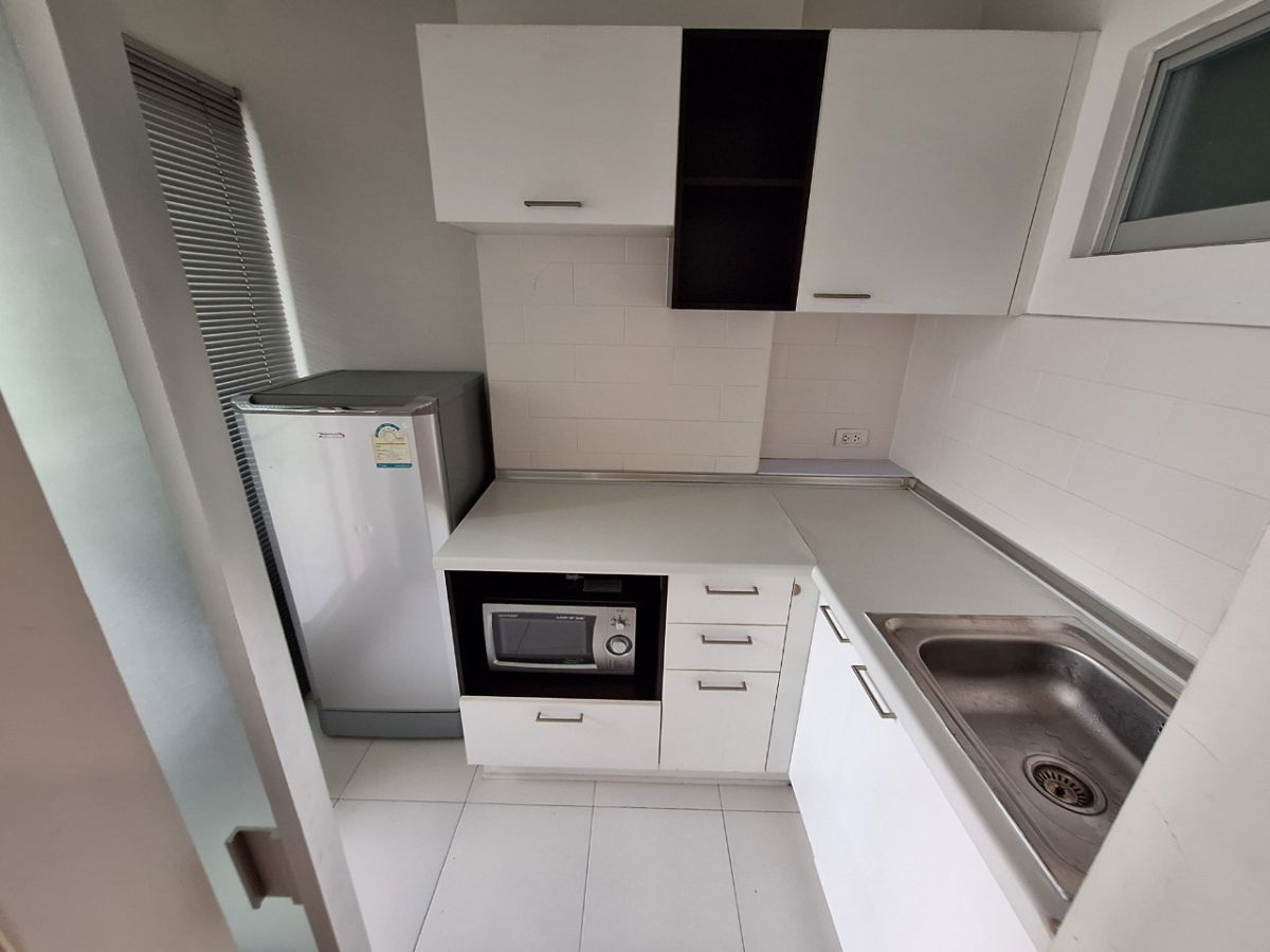 รูป ขาย เช่า คอนโด ลุมพินี เพลส รามอินทรา-หลักสี่ ช้้น 10 เฟอร์ครบพร้อมอยู่ - รูปที่ 7/10