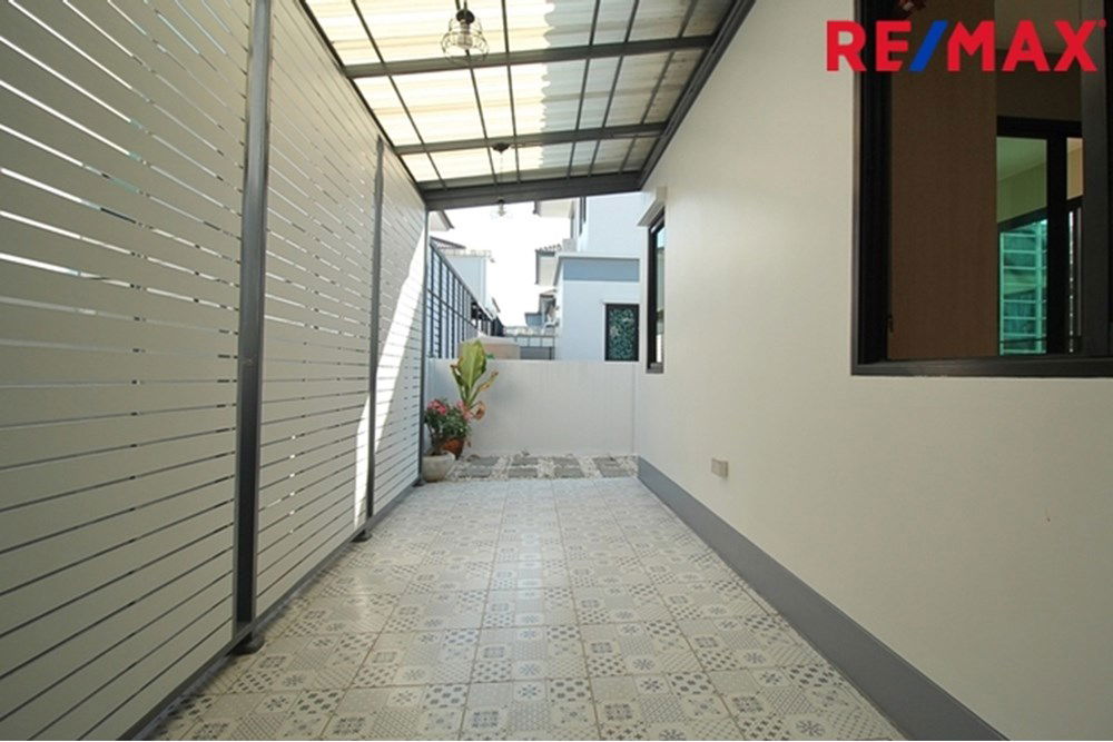 รูป [920091006-330] ขายบ้านเดี่ยว ลัดดารมย์ อิลิแกนซ์ วงแหวน สาทร - รูปที่ 9/23