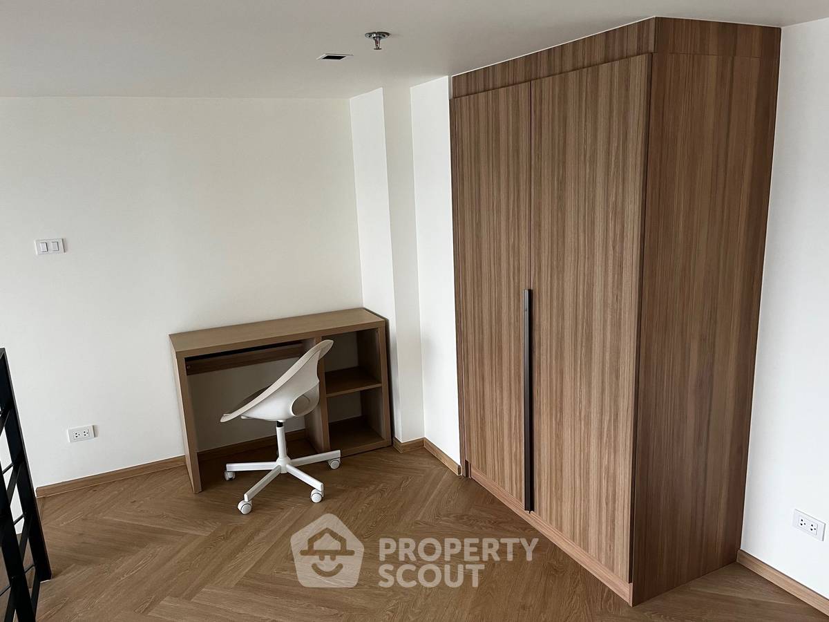 picture 1-BR Condo at Na Reva Charoennakhon near BTS Pho Nimit (ID 2415014) - 4/12