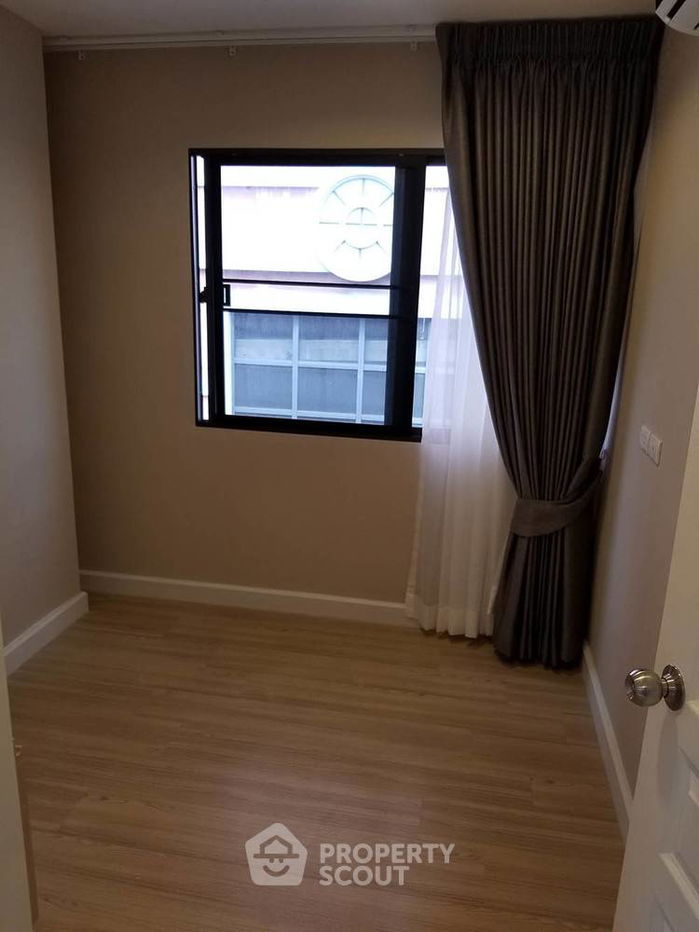 picture 2-BR Condo at The Nest Sukhumvit 22 near MRT Queen Sirikit National Convention Centre (ID 384446) - 8/12