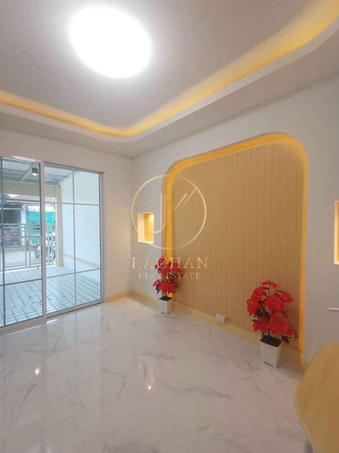 รูป ขายด่วน ทาวน์เฮ้าส์ ชั้นเดียว หลังริมรีโนเวทใหม่ หมู่บ้านพฤกษา3 ซ.วัดลาดปลาดุก เนื้อที่ 28 ตร.ว พื้นที่ใช้สอย 100 ตร.ม - รูปที่ 10/20