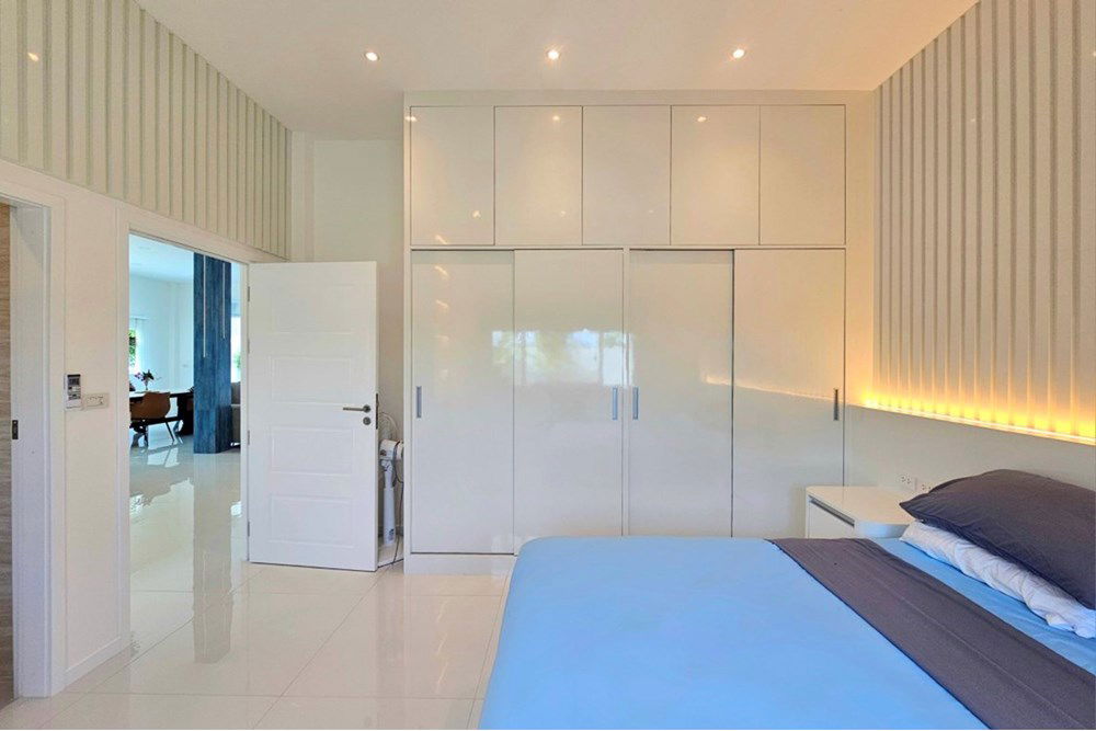 รูป [920601001-588] ขายบ้านหรูใหม่ 3 ห้องนอน 3 ห้องน้ำ ในซอยหัวหิน 70 - รูปที่ 44/52