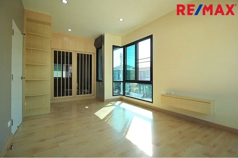 รูป [920091006-330] ขายบ้านเดี่ยว ลัดดารมย์ อิลิแกนซ์ วงแหวน สาทร - รูปที่ 19/23