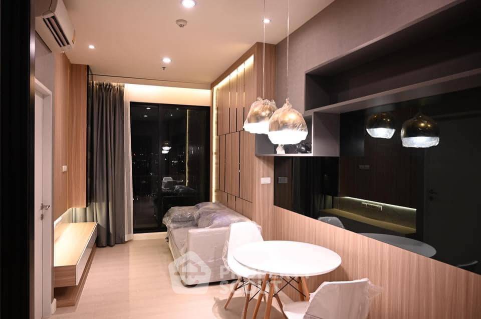 picture High-Floor 1-BR Condo, The Niche Pride Thong Lo-Phetchaburi (ID 375149) - 1/10