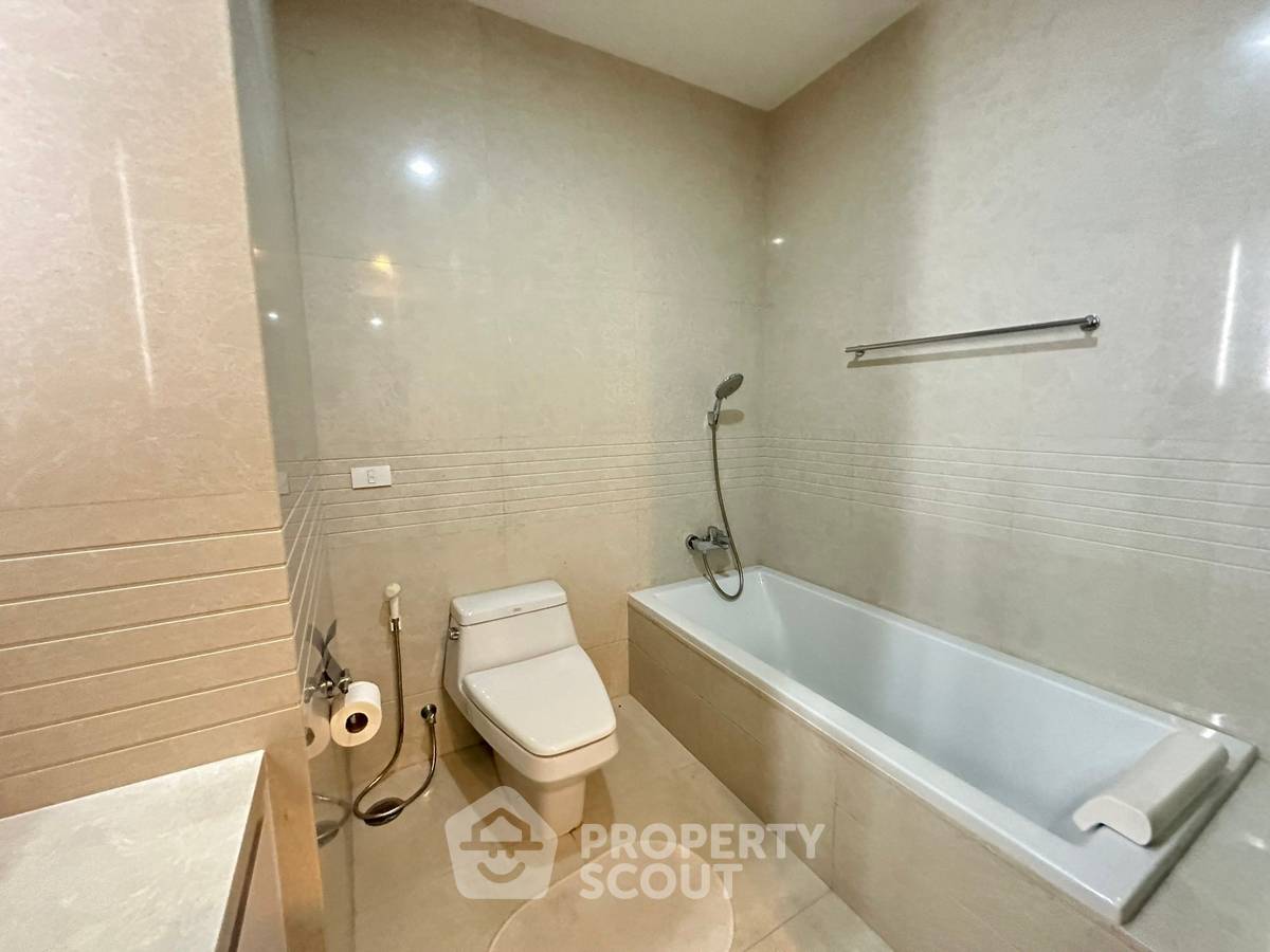 picture 2-BR Condo at Q Langsuan near BTS Ratchadamri (ID 1695955) - 13/14