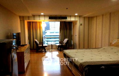 เช่าคอนโด สุขุมวิท 13 : คอนโด 1-ห้องนอน ที่ เดอะ เทรนดี้ คอนโดมิเนียม ใกล้ BTS นานา (ID 515535)