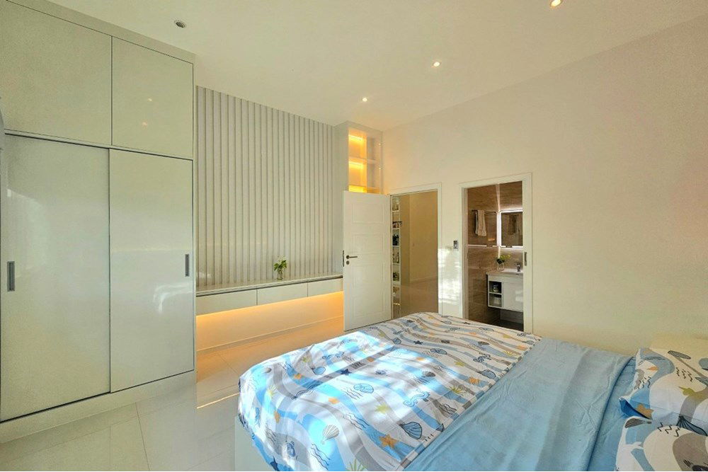 รูป [920601001-588] ขายบ้านหรูใหม่ 3 ห้องนอน 3 ห้องน้ำ ในซอยหัวหิน 70 - รูปที่ 50/52