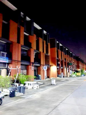 เช่าอาคารพาณิชย์ ถนนพุทธมณฑล สาย 4 : ถูกที่สุดในโลกหรูสไตล์ยุโรป รร. อัสสัมชัญธนบุรี 4.8 กม. 7-11 100ม. ให้เช่า อาคาร 3.5 ชั้น เพชรเกษม77-81 4นอน 3น้ำ ม.เอเชียอาคเนย์ 3กม.