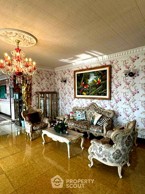 เช่าคอนโด ซอยอ่อนนุช (สุขุมวิท 77) : คอนโด 6-ห้องนอน ที่ รอยัล คาสเทิล พัฒนาการ ใน สวนหลวง (ID 1943202)