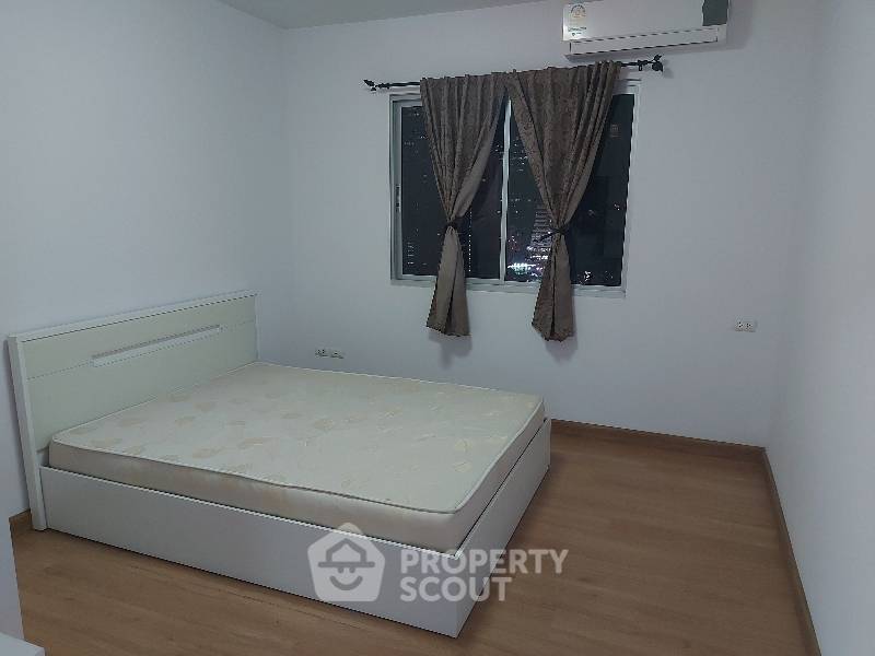 picture 2-BR Condo at Supalai Park Asoke Ratchada near MRT Phra Ram 9 (ID 645865) - 5/9