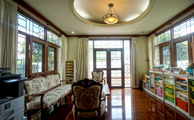 Houses for rent Bangkok : Mahadthai 1 House 5 Bed Sell 16 MB 101 sq.wa 580 sq.m. Please add LINE ID @806qphgn o8415o5483 