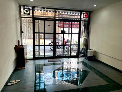 ทาวน์โฮม กรุงเทพมหานคร : ทาวน์เฮ้าส์ 4-ห้องนอน ใกล้ MRT สุทธิสาร (ID 2518949)