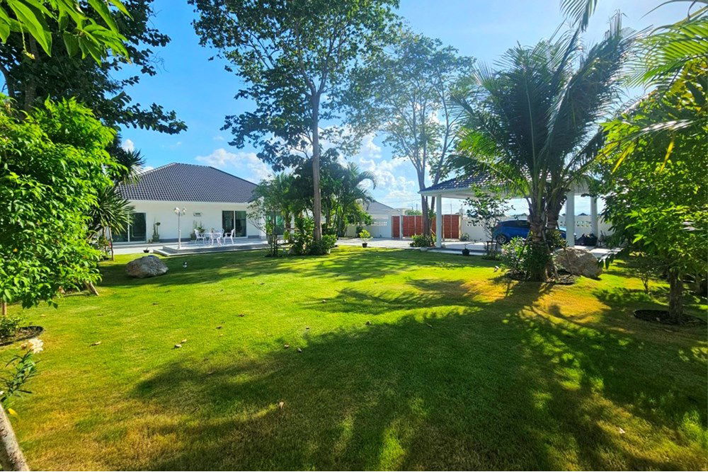 รูป [920601001-588] ขายบ้านหรูใหม่ 3 ห้องนอน 3 ห้องน้ำ ในซอยหัวหิน 70 - รูปที่ 3/52