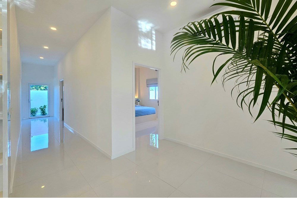 รูป [920601001-588] ขายบ้านหรูใหม่ 3 ห้องนอน 3 ห้องน้ำ ในซอยหัวหิน 70 - รูปที่ 33/52