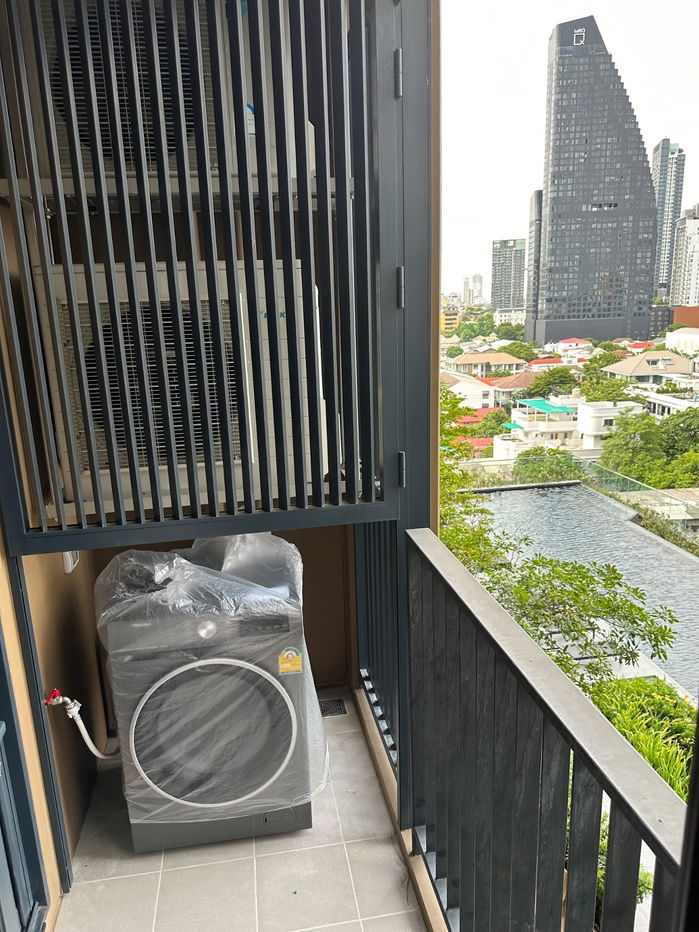 picture 🏙️ Condo for Rent – OKA HAUS Sukhumvit 36 📍 Direct access through Sukhumvit 36 Shuttle bus service to BTS station available! - 9/10