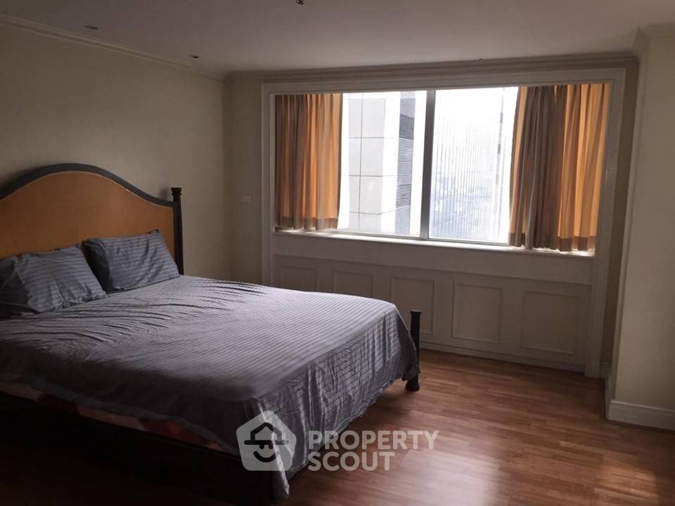 picture 2-BR Condo at Asoke Place near MRT Sukhumvit (ID 384508) - 1/10