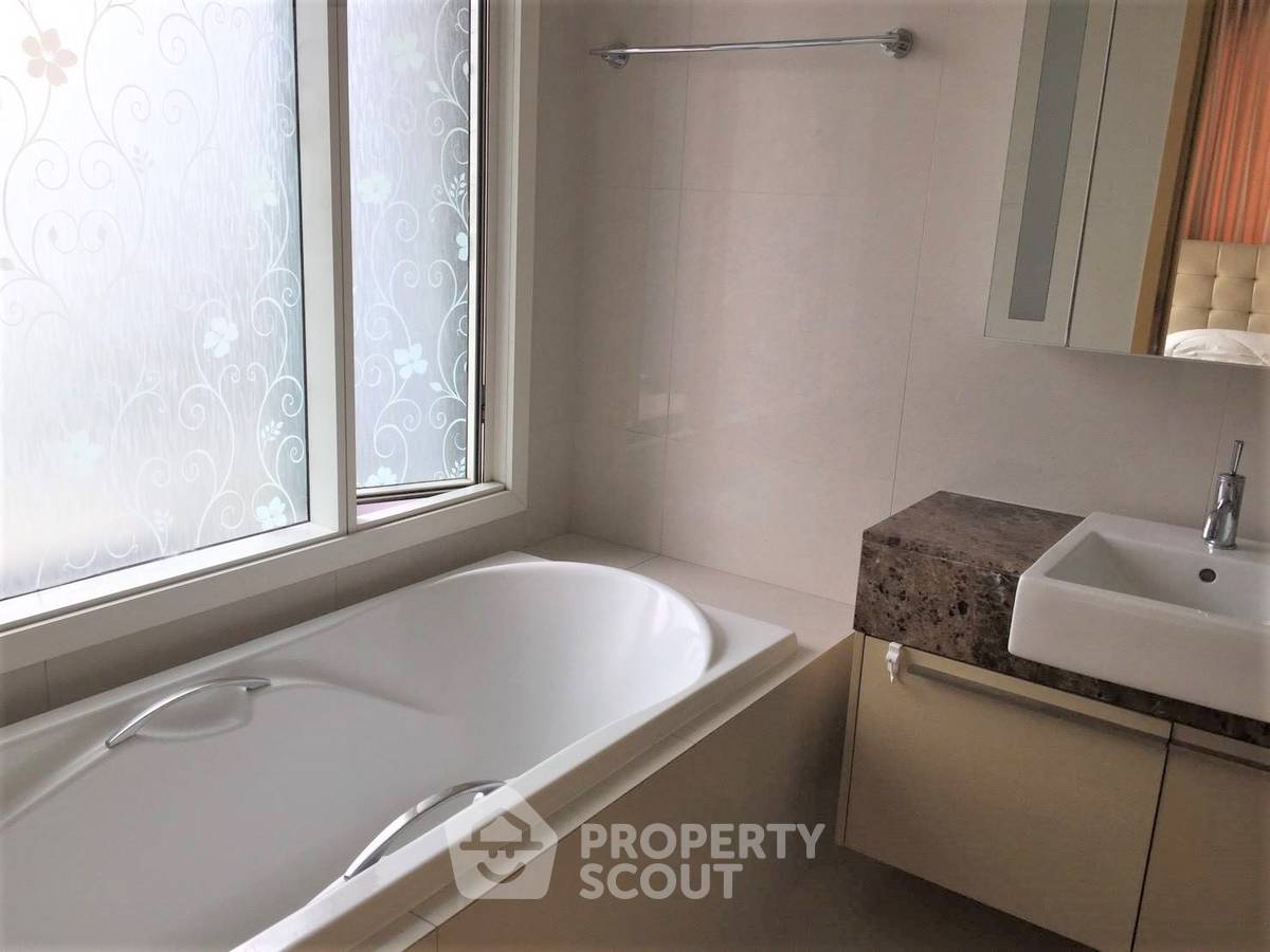 picture 2-BR Condo at 39 By Sansiri near BTS Phrom Phong (ID 655584) - 16/16