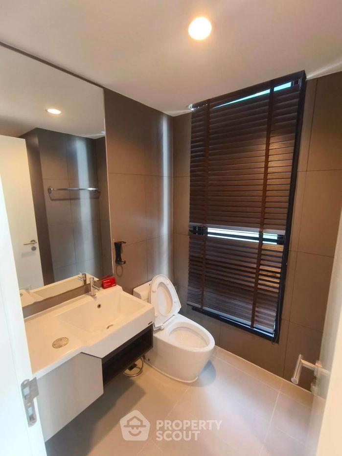 รูป คอนโด 2-ห้องนอน ที่ อัพ เอกมัย ใกล้ ARL รามคำแหง (ID 2022310) - รูปที่ 2/9