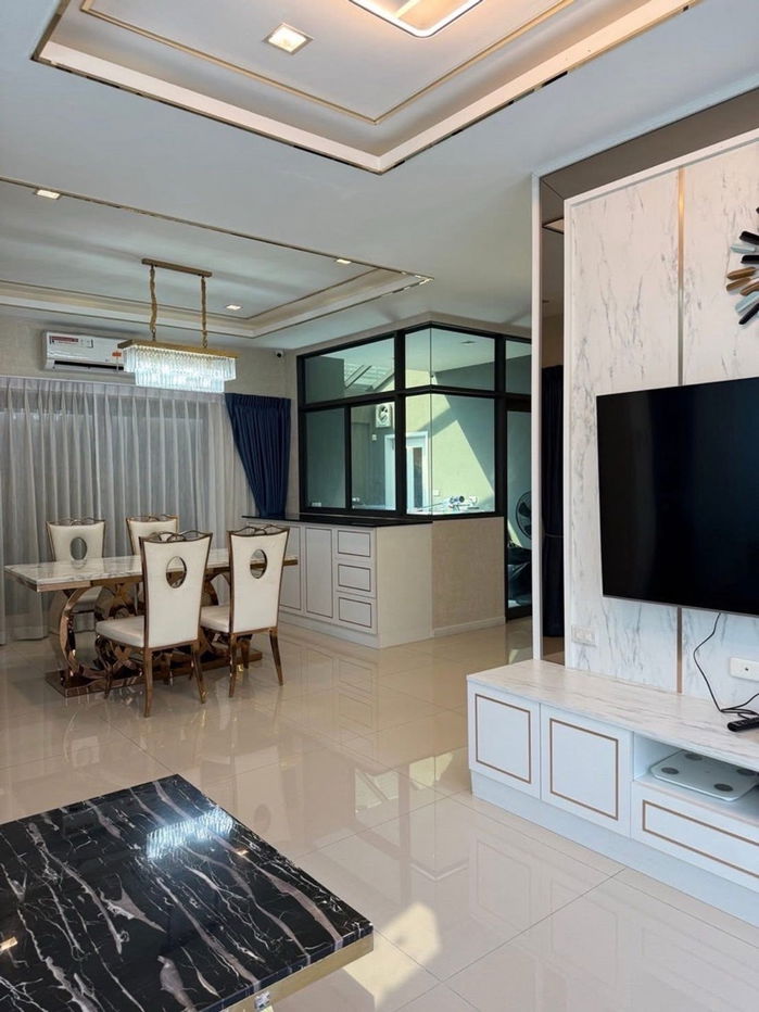 รูป 🔥 ขายบ้านเดี่ยว ติดถนนติวานนท์–ปากเกร็ด 🔥 ✨ ที่ดินใหญ่ แถมบิ้วอินทั้งหลัง พร้อมเข้าอยู่ ✨ - รูปที่ 7/23