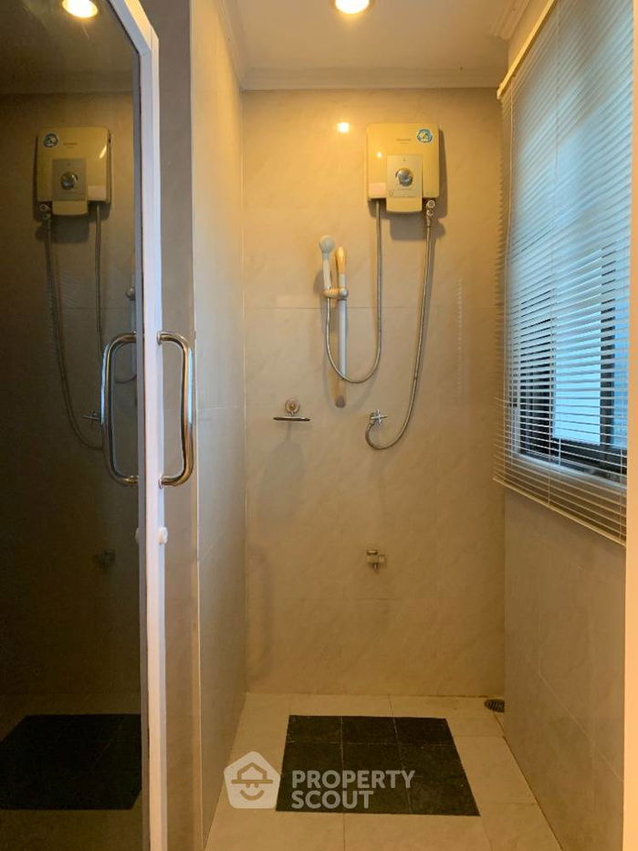 picture 2-BR Condo at The Winning Tower near ARL Ramkhamhaeng (ID 568492) - 9/10