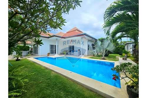 picture [920601001-621] Mali Prestige Modern Pool Villa, 3 Bed 2.5 Bath - 4/22