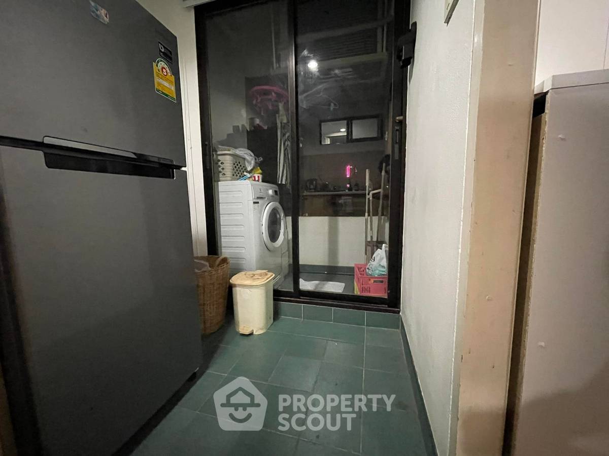 รูป คอนโด 1-ห้องนอน ที่ ลุมพินี เพลส สวนพลู สาทร ใกล้ MRT ลุมพินี (ID 933568) - รูปที่ 2/6