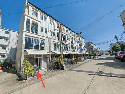 🏡✨ Townhome for Rent at The Master @ BTS Udomsuk 👉 48,000 THB/month | Property ID: RS4509