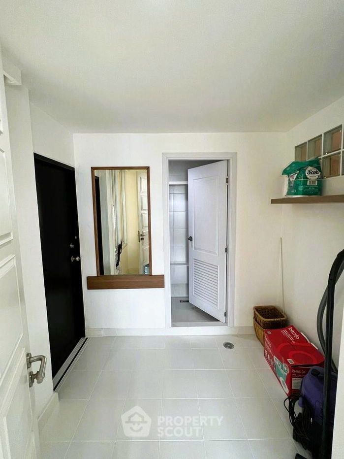 picture 4-BR Condo at Wilshire near BTS Phrom Phong (ID 1930419) - 38/41