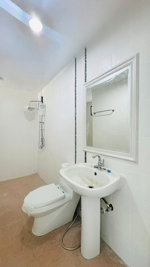 picture Pre sale House Pattaya 3.99 Million - 11/15