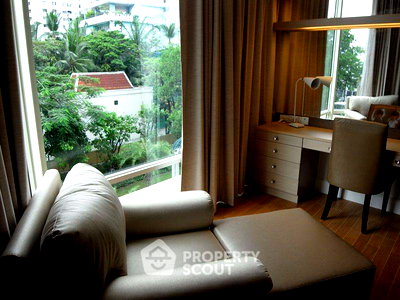 คอนโดให้เช่า : คอนโด 3-ห้องนอน ที่ รอย์ช ไพรเวท เรสซิเดนซ์ส ใกล้ MRT สุขุมวิท (ID 2519307)