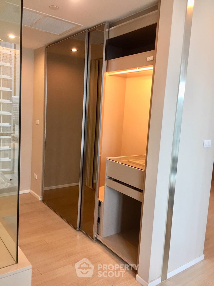 รูป คอนโด 1-ห้องนอน ที่ เดอะ รูม สุขุมวิท 21 ใกล้ MRT สุขุมวิท (ID 511796) - รูปที่ 6/8