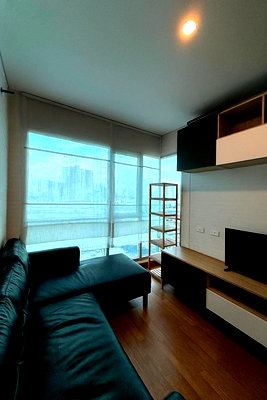 คอนโด โรงเรียนนานาชาติคิงส์คอลเลจกรุงเทพ : ขายคอนโด ลุมพินี เพลส รัชดา-สาธุ อาคาร 1 ชั้น 11 1 ห้องนอน ขนาด 28 ตรม ใกล้ Central rama 3