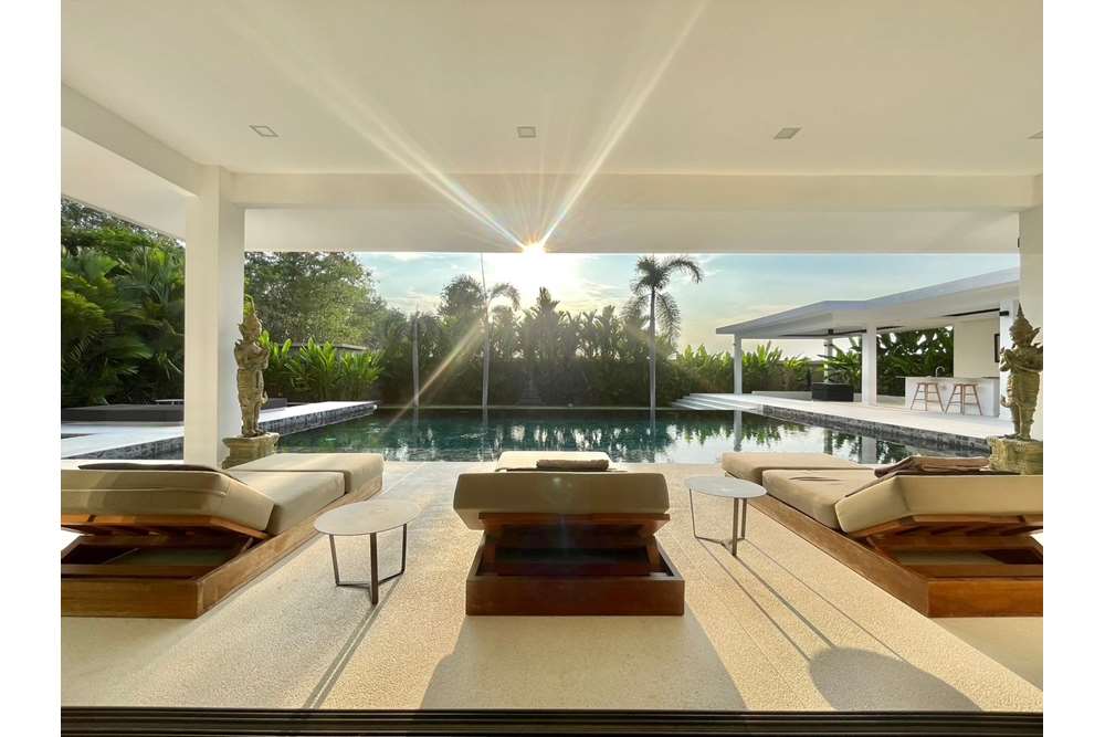 picture [920471009-128] Amazing Stylish 4 Bedroom Pool Villa in Huay Yai - 2/35