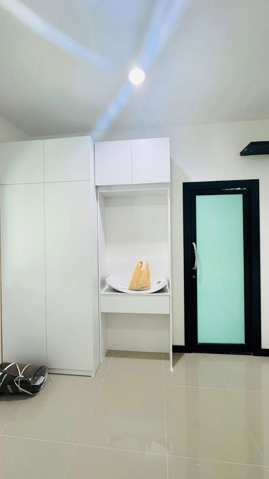 picture Pre sale House Pattaya 3.99 Million - 7/15