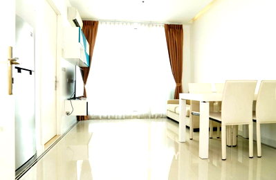 คอนโดให้เช่า : คอนโด 1-ห้องนอน ที่ ที.ซี. กรีน พระรามเก้า ใกล้ MRT พระราม 9 (ID 2025519)