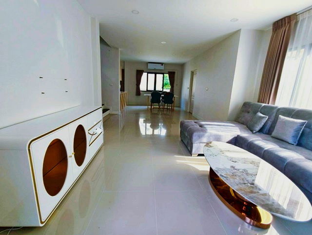 รูป ตลาดออเงิน 3.5 กม. ตลาดวงศกร คฤหาสน์ ให้เช่าบ้านเดี่ยว 2 ชั้น 60ตรว 250ตรม. 4นอน 5น้ำ คลองสามวา วงแหวน จตุโชติ แฟชั่นไอส์แลนด์ 3 กม. - รูปที่ 5/8