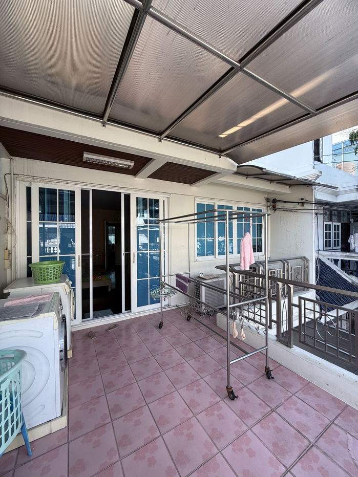 รูป 🔥 ขายด่วน ! บ้านทาวน์เฮ้าส์ 3 ชั้น ใกล้เซ็นทรัลปิ่นเกล้า รพ.ศิริราช ตลาดพรานก สนามหลวง - รูปที่ 10/12