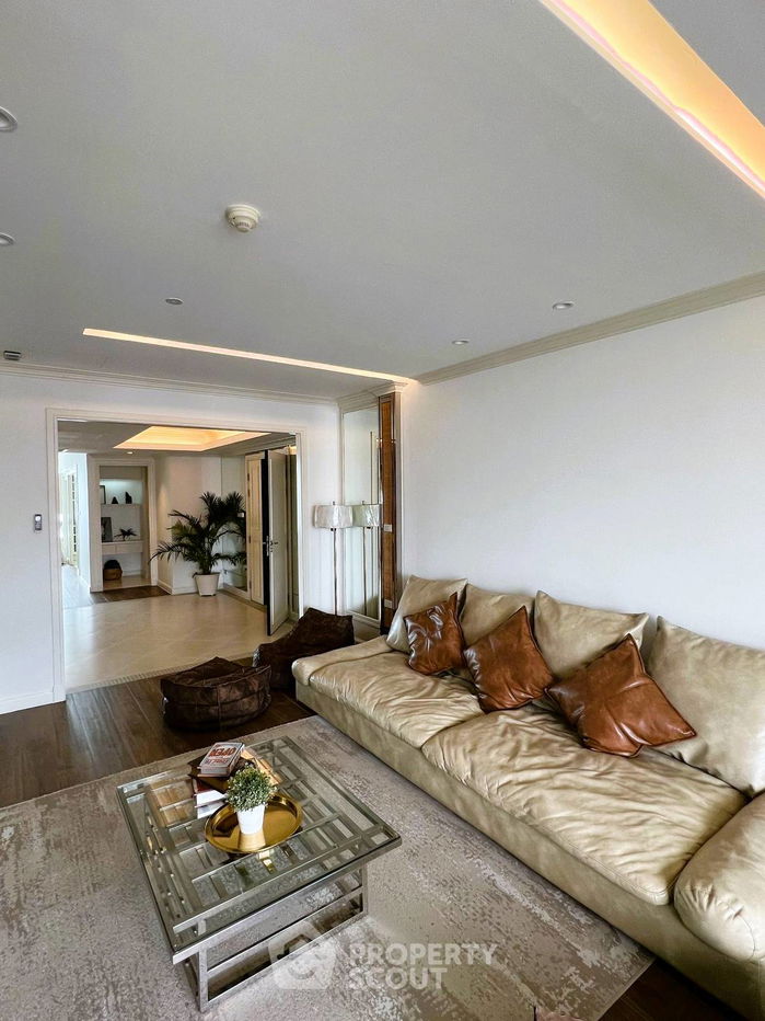 picture 4-BR Condo at Wilshire near BTS Phrom Phong (ID 1930419) - 8/41