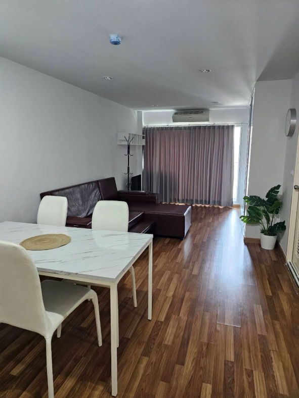 picture The Miami Bangpu (Beach Front) for rent the best price. - 7/17