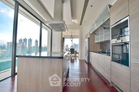 3-BR Condo at Le Raffine Jambu Dvipa Sukhumvit 39 Condominium near BTS Phrom Phong (ID 2519330)