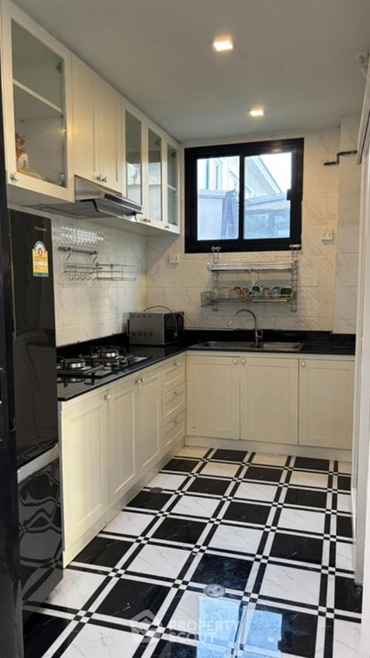 picture 4-BR Townhouse in Bang Kaeo (ID 1996472) - 5/8