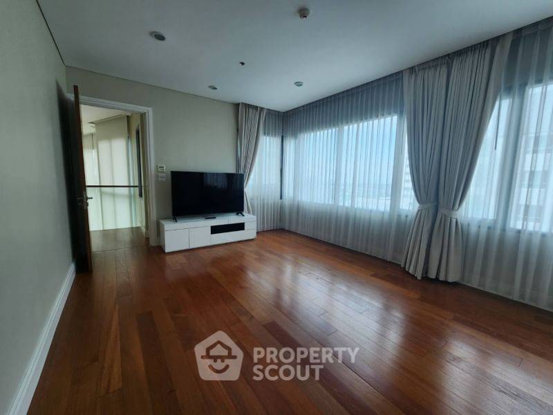รูป คอนโดให้เช่า 6 ห้องนอน Bright Sukhumvit 24 ขนาด 356 ตร.ม. ใกล้ BTS พร้อมพงษ์ (ID 1883232) - รูปที่ 11/19